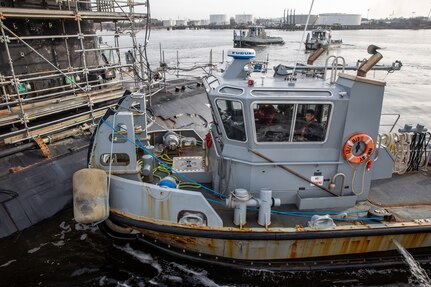 Norfolk Naval Shipyard (NNSY) welcomed the submarine USS John Warner (SSN 785) for the shipyard’s first Chief of Naval Operations (CNO) Virginia-class Extended Dry-docking Selected Restricted Availability (EDSRA), Jan. 11