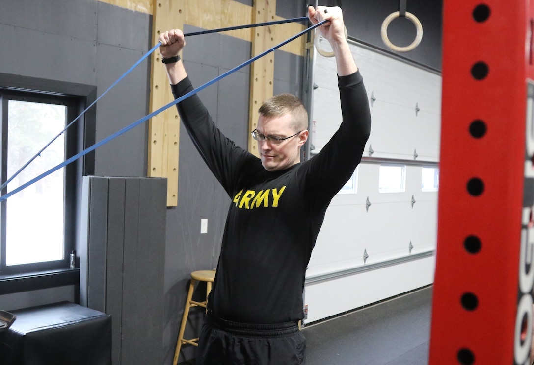 88th RD Soldiers train at Cross Fit gym