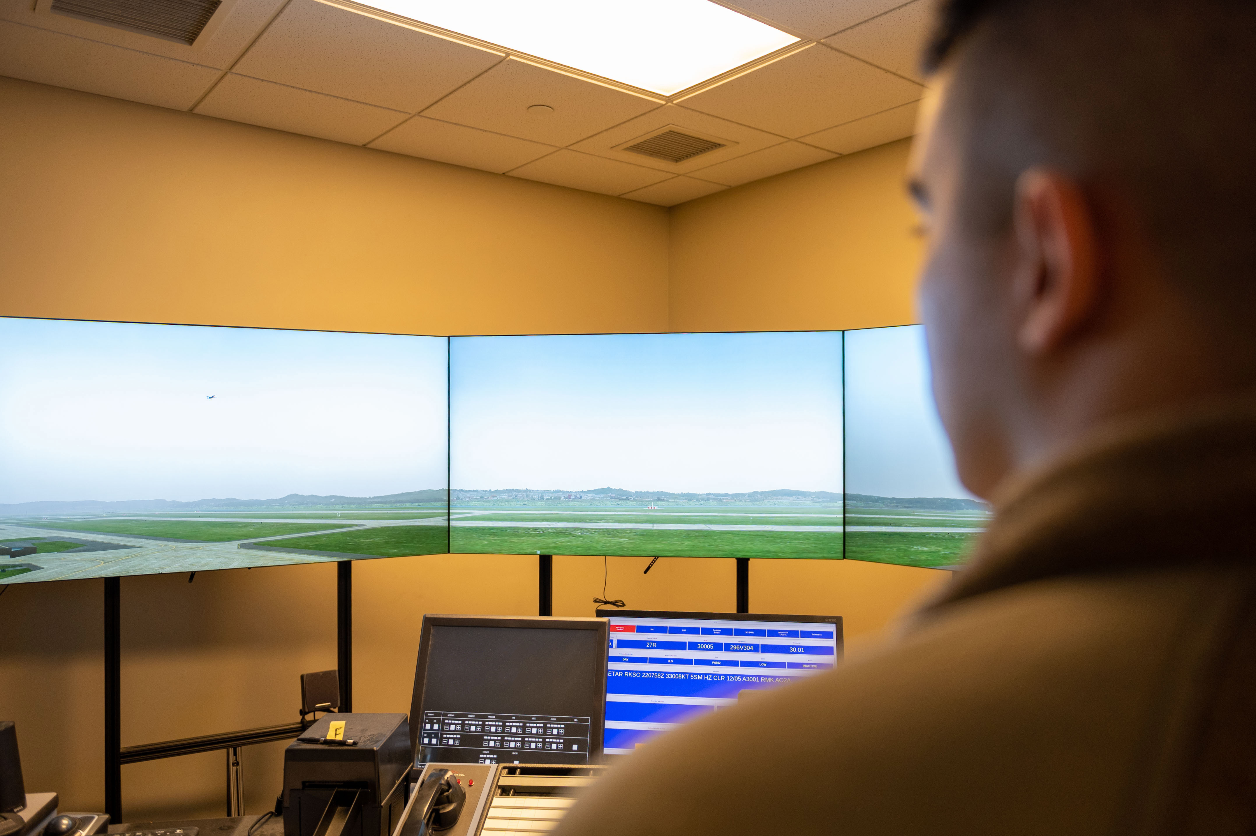 Runway Wardens Air Traffic Control > Osan Air Base > Article Display