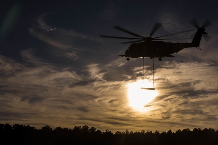 VMM-162 Conducts HST Training with 26 MEU