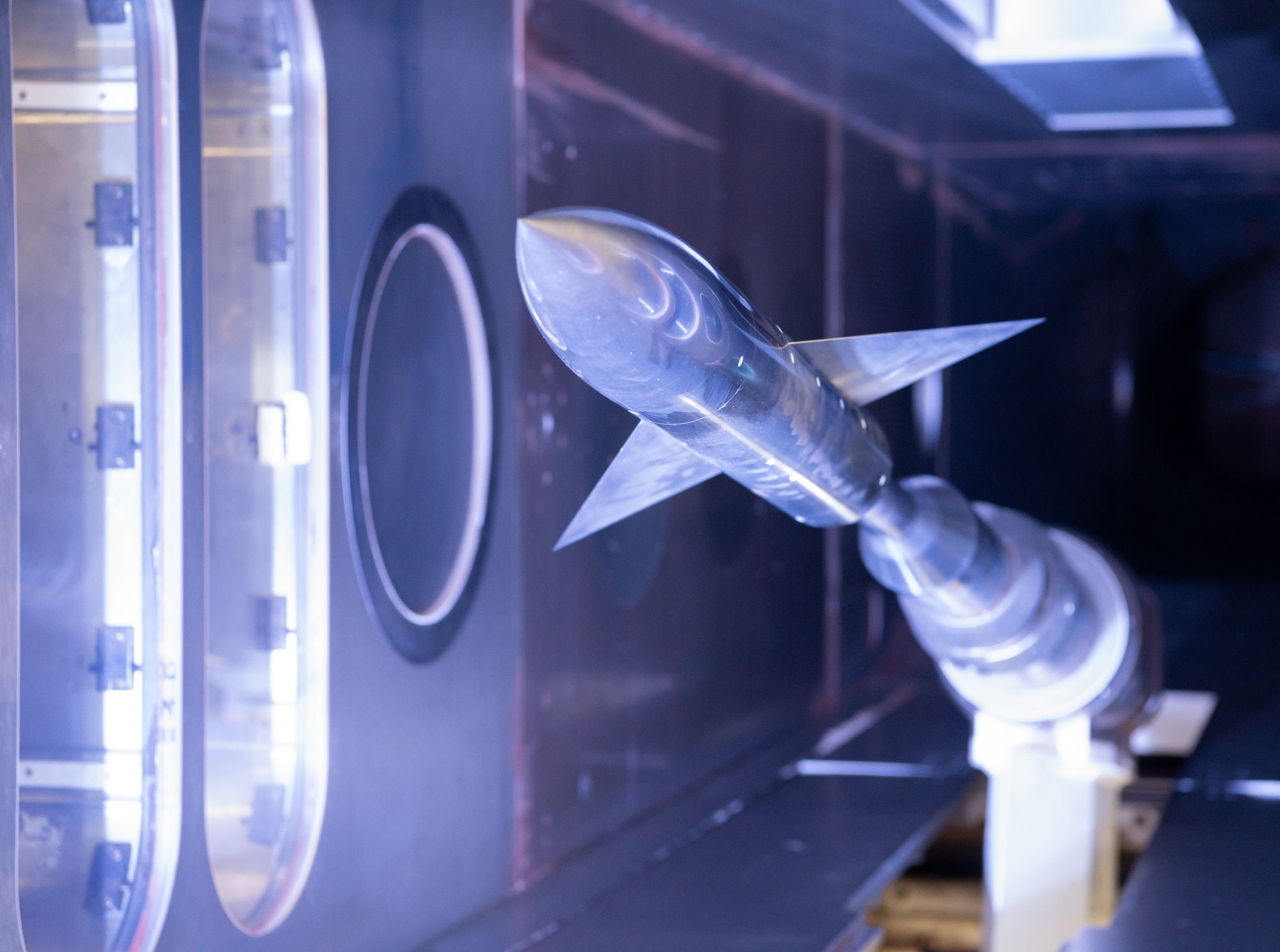 Standard test model in a mid-sized wind tunnel