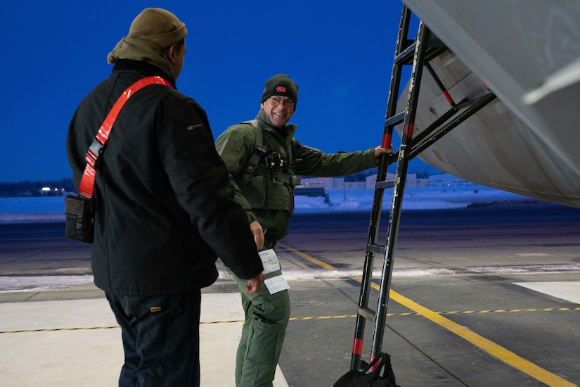 PACAF command team visit JBER.