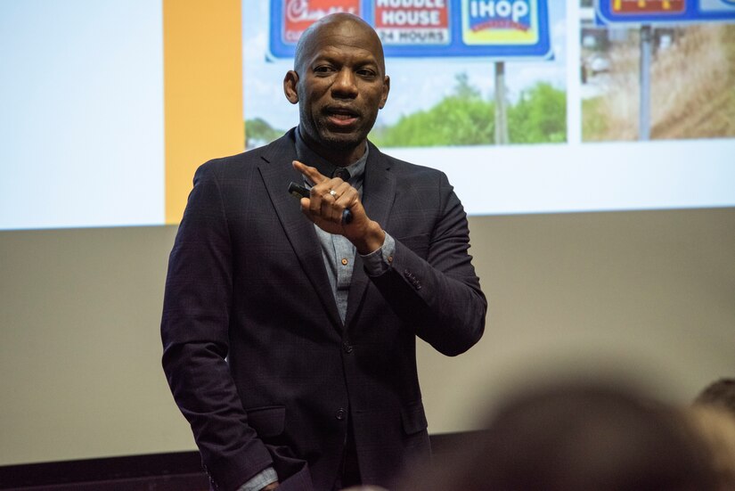 Todd Simmons, founder and CEO of the Courageous Leadership Alliance, delivers a seminar to the leaders of Joint Base Elmendorf-Richardson, Alaska, Jan. 11, 2022.