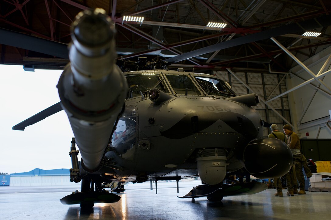 Alaska Air National Guard trains with Coast Guard at Air Station Kodiak