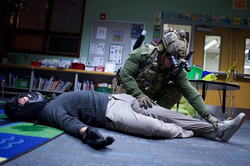 Alaska Air National Guard trains with Coast Guard at Air Station Kodiak