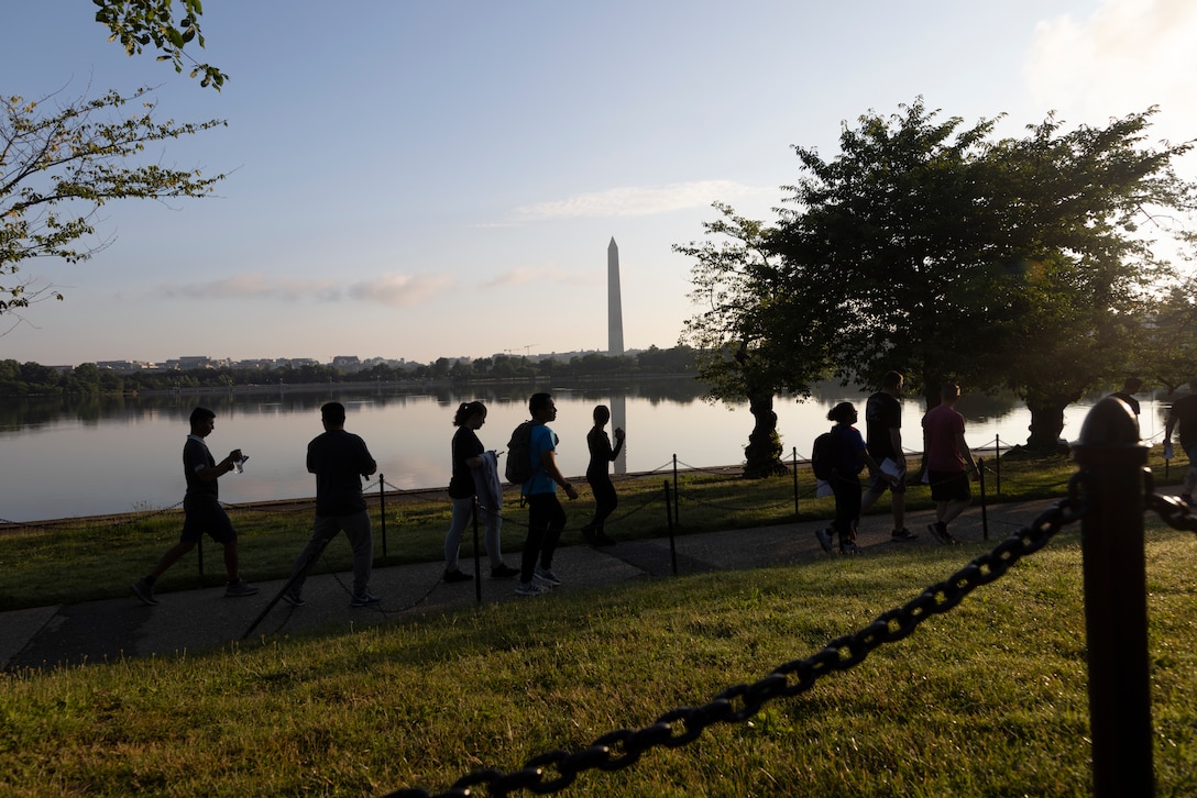 Soldiers participate in a scavenger hunt along the National Mall.