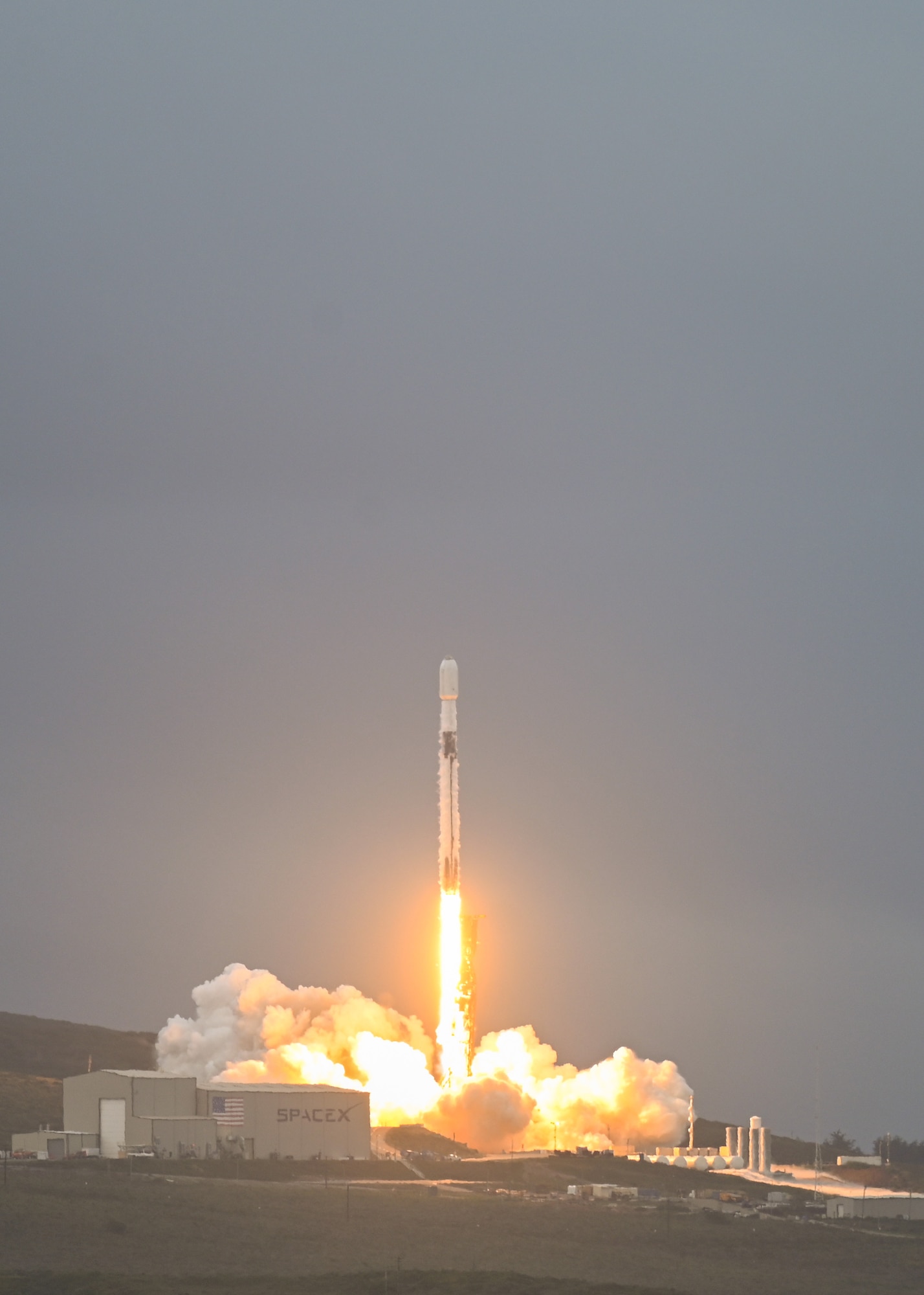 A SpaceX Falcon-9 rocket carrying Starlink mission 2-4 launches from Space Launch Complex-4E on Jan. 19, 2023, 7:43 a.m. PDT, Vandenberg Space Force Base, Calif. Since 1958, there have been 2,023 launches on base. This launch also makes it the 100th launch from SLC-4E since 1964. (U.S. Space Force photo by Airman 1st Class Tiarra Sibley)