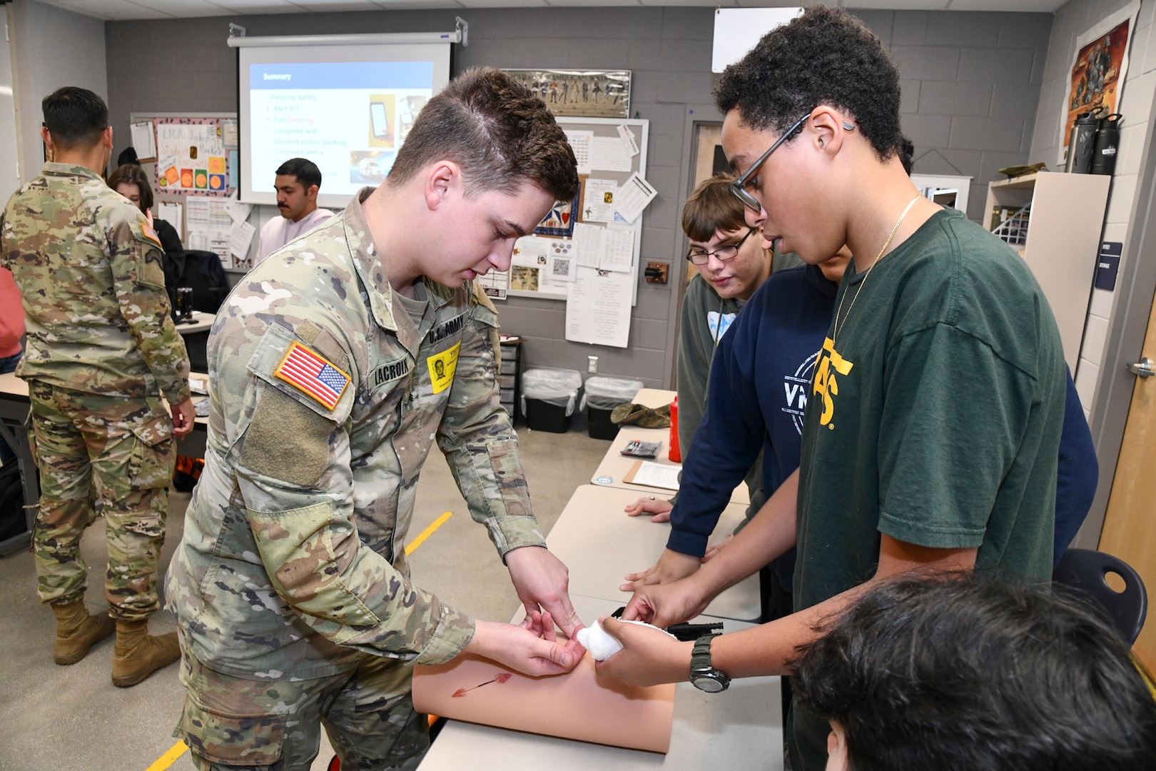 Soldiers instruct JROTC cadets how to ‘Stop The Bleed’