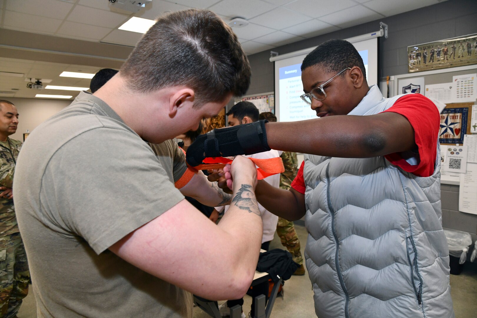 Soldiers instruct JROTC cadets how to ‘Stop The Bleed’