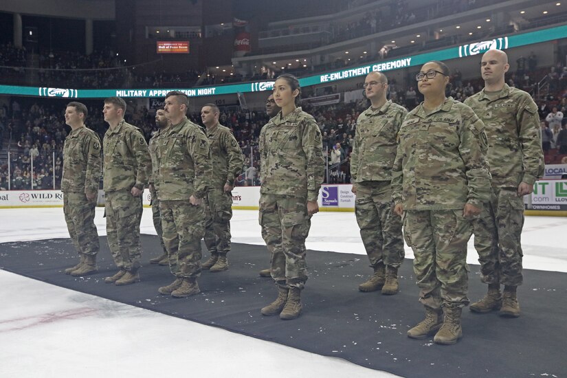 Maj. Gen. Baker re-enlists Reserve Soldiers at Iowa Wild game