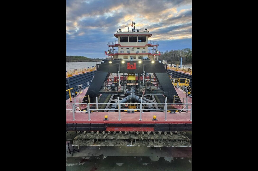 The U.S. Army Corps of Engineers (USACE) Vicksburg District’s Dredge Jadwin and its crew returned to the Vicksburg Harbor this morning completing the 2022 dredging season. After departing May 10, 2022, the dustpan dredge spent 254 days on the water and relocated 6.2 million cubic yards of material from the Mississippi River. A normal dredging season lasts approximately 160 days.