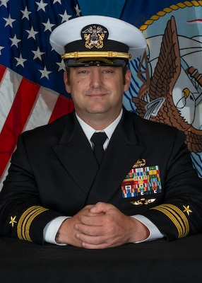 (Aug. 25, 2022) PANAMA CITY, Fla. -- Official portrait of Lt. Cmdr. Gary Simpson. (U.S. Navy photo)