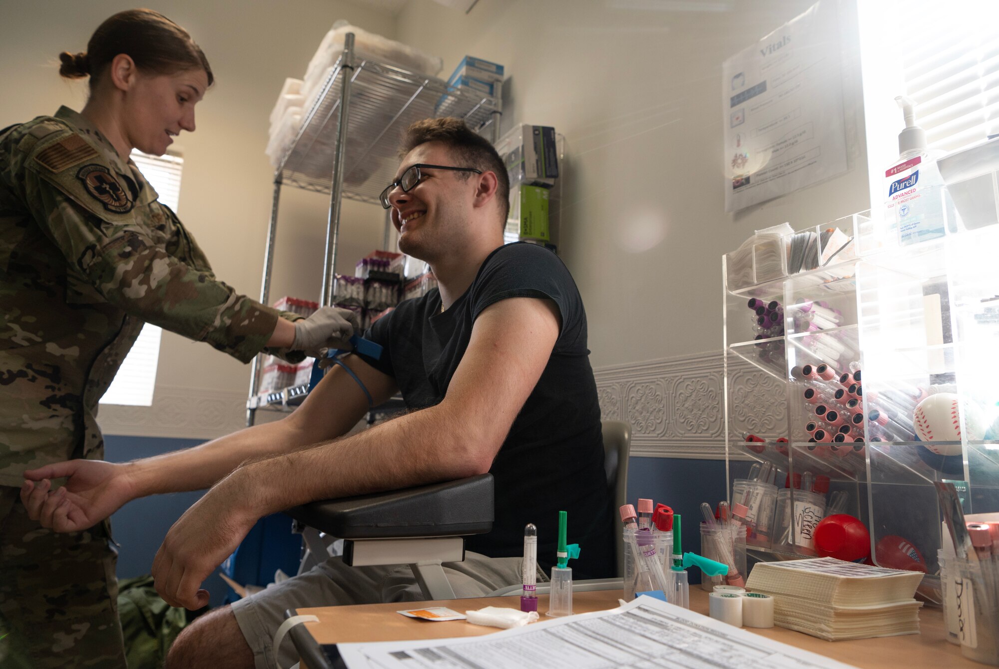 Photo an airman donating platelets