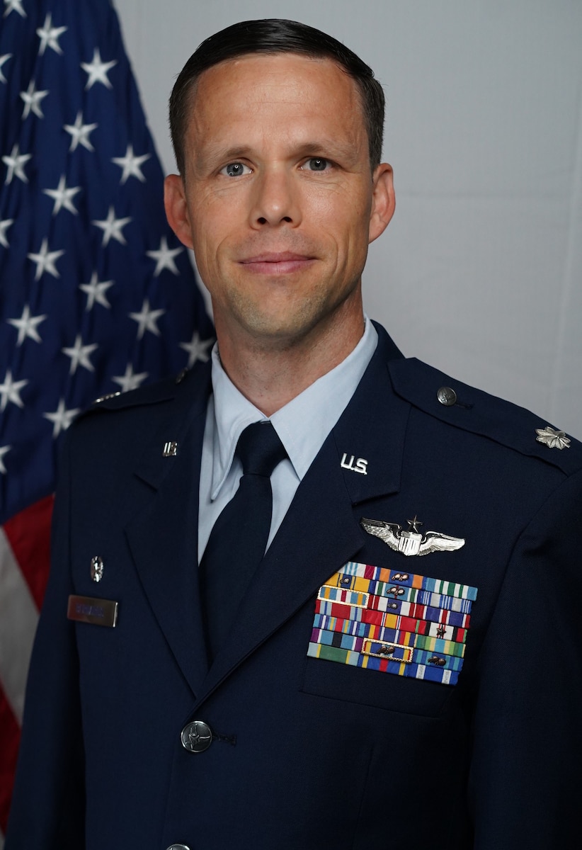 Lt Col Paul Bernards Official photo