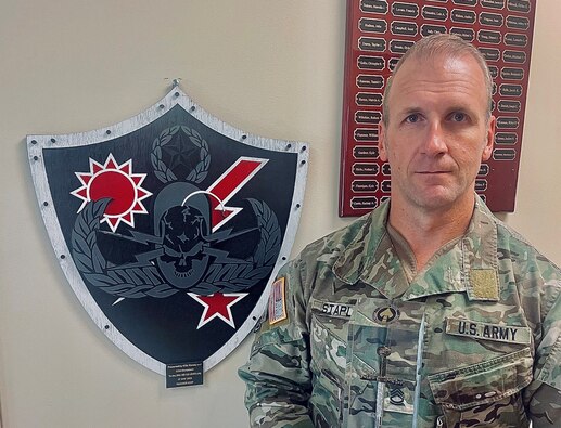 Explosive Ordnance Disposal first sergeant earns U.S. Special Operations Command award