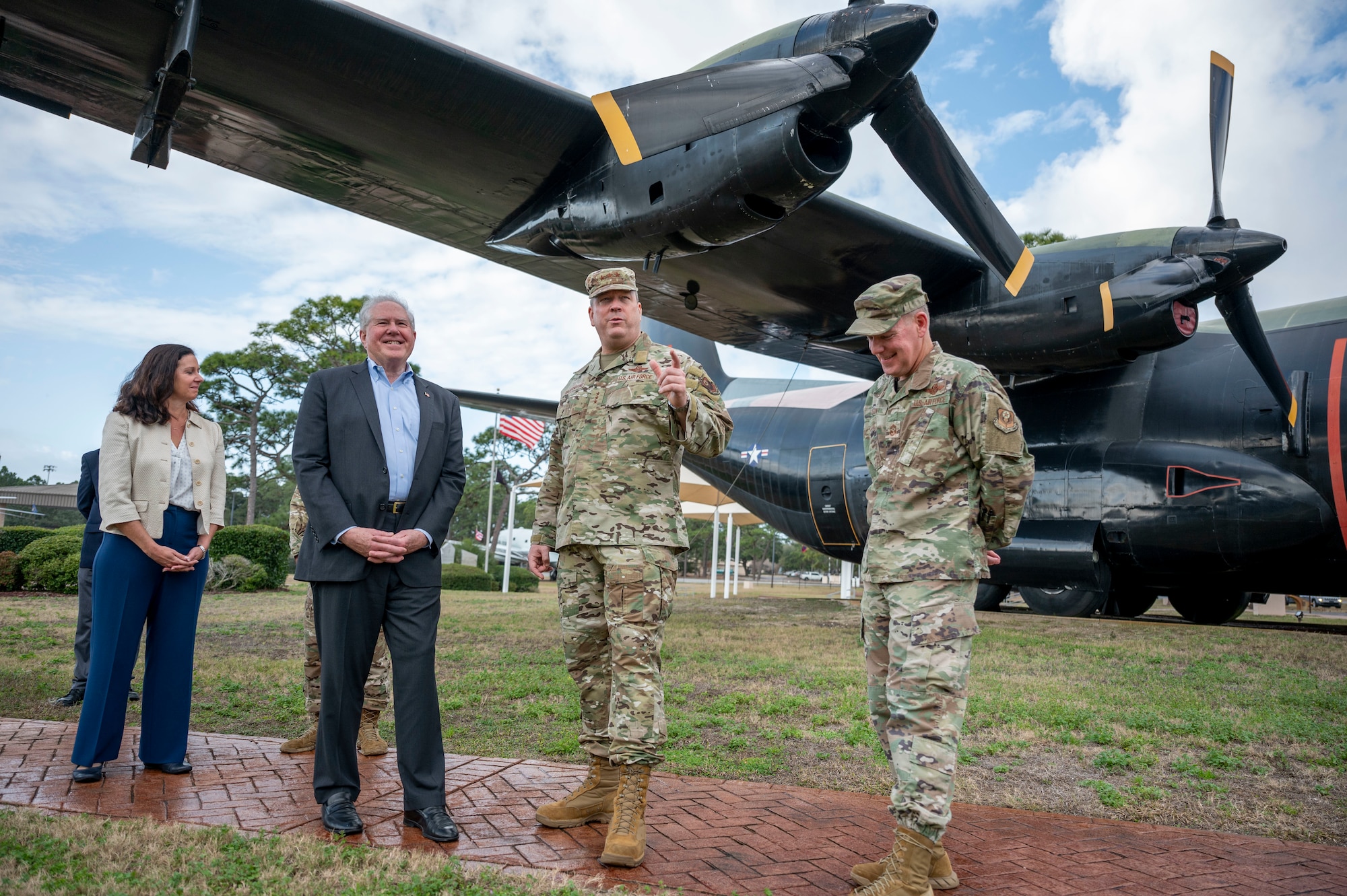 SecAF Visits AFSOC