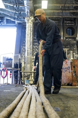 USS Oakland Gold Underway in 7th Fleet