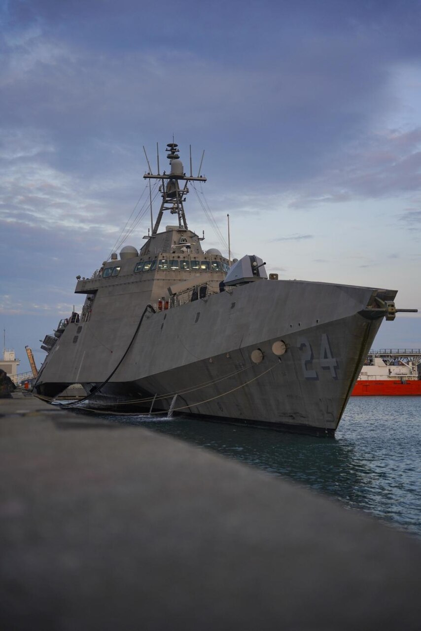 USS Oakland Gold Underway in 7th Fleet