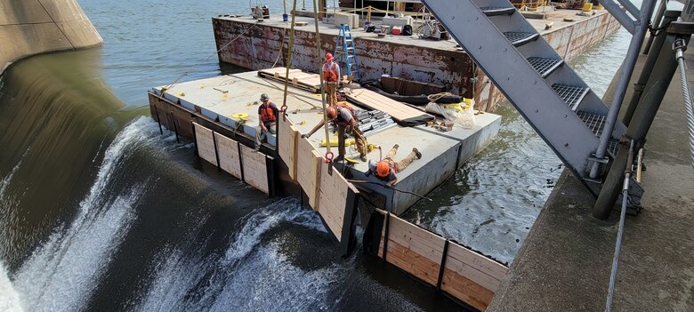 Contractors erect flashboards as part of secant pile wall construction at Montgomery Locks and Dam, Jun. 28, 2022. (Courtesy photo)