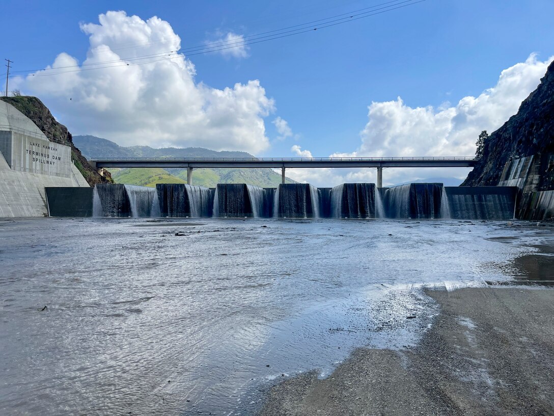 Water Flows Over Fuse Gates of Terminus Dam