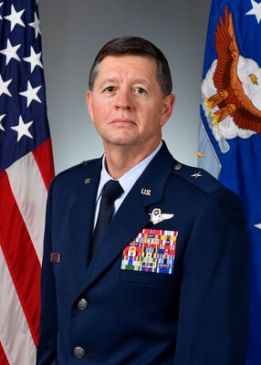 Official portrait of Brig. Gen. Neil R. Richardson.