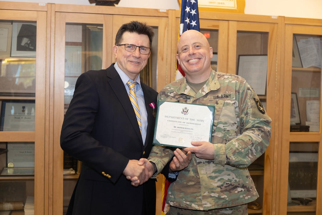 WRAIR wishes Andrew Rogalski, Librarian for over 25 years, a happy retirement during a ceremony to appreciate his dedication and service.