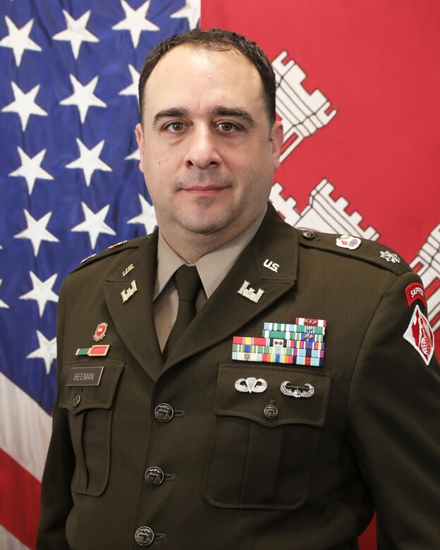 Portrait of photo of Army officer