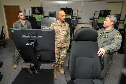 Lt. Gen. Robinson visits JBSA-Randolph