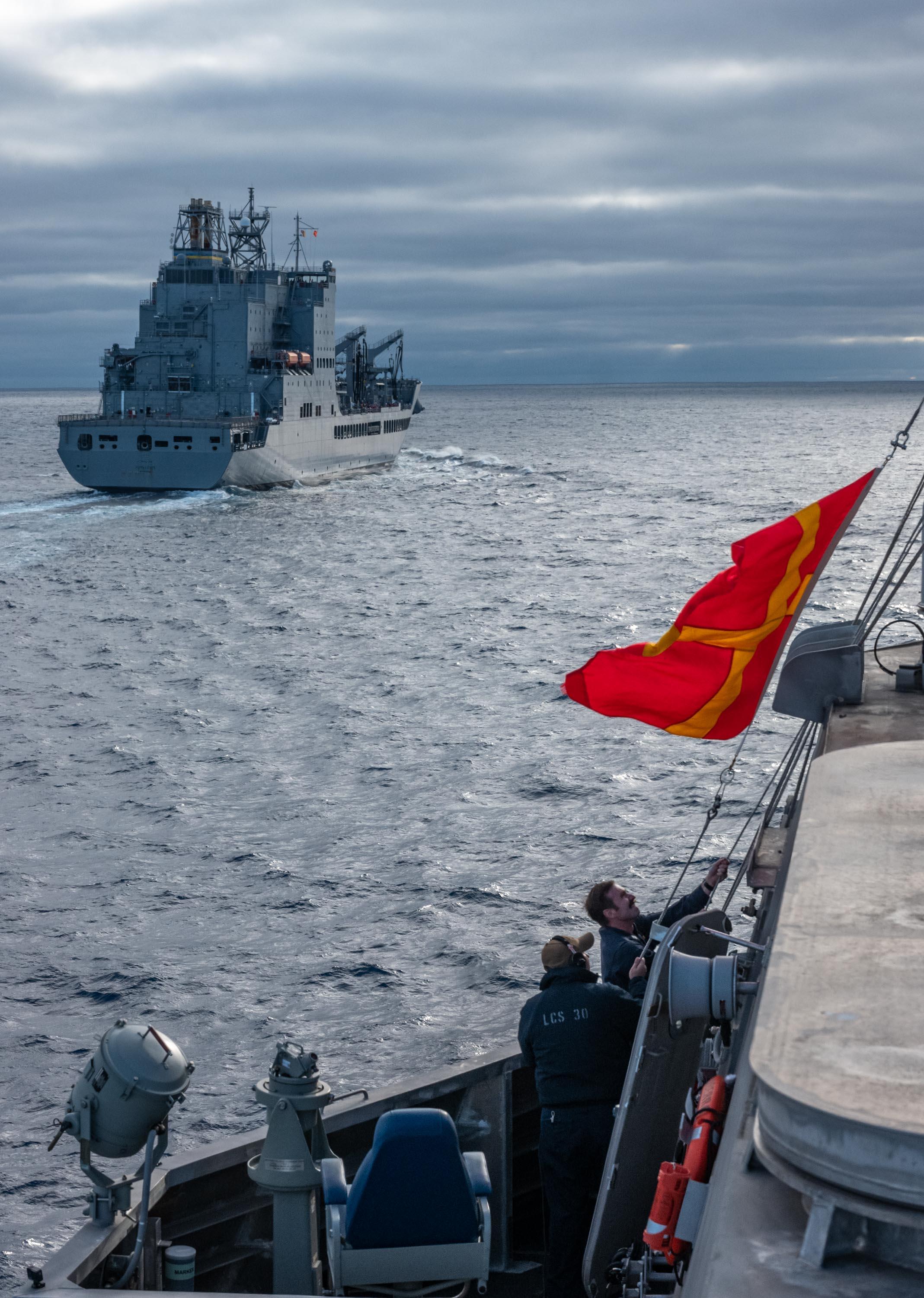 USS Canberra (LCS 30) approaches USNS John Lewis (T-AO 205) to refuel.