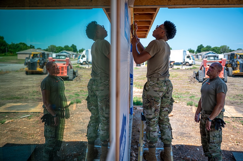 103rd Engineers help build houses for disabled native veterans