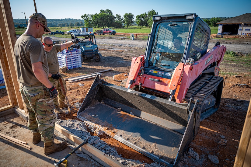 103rd Engineers help build houses for disabled native veterans
