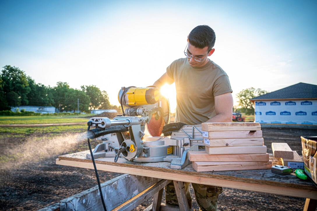 103rd Engineers help build houses for disabled native veterans