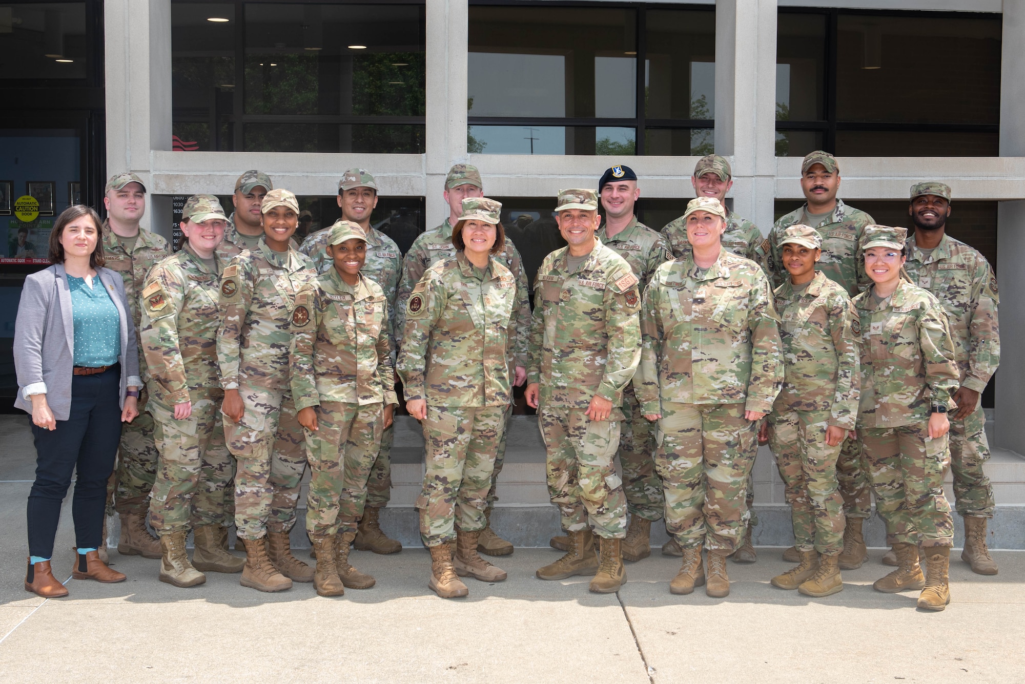CMSAF takes group picture with NCOs
