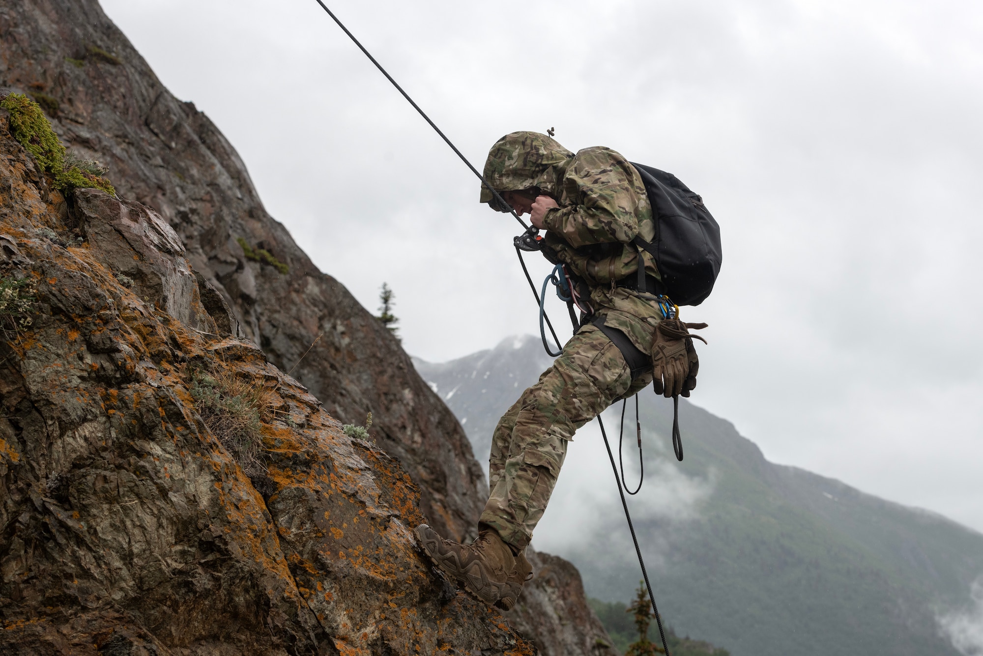 3rd ASOS special warfare Airmen hone mountaineering skills in Alaska