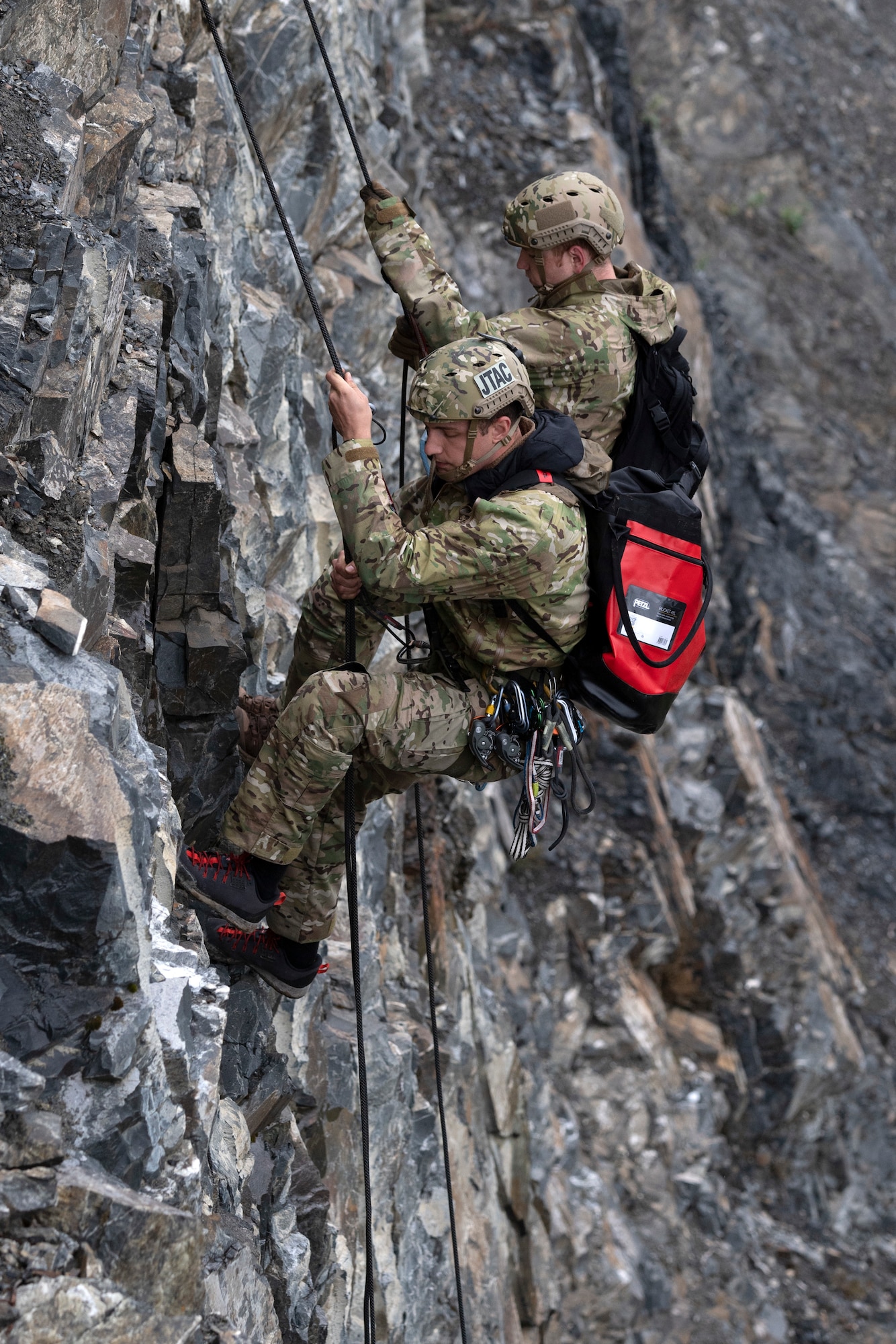 3rd ASOS special warfare Airmen hone mountaineering skills in Alaska