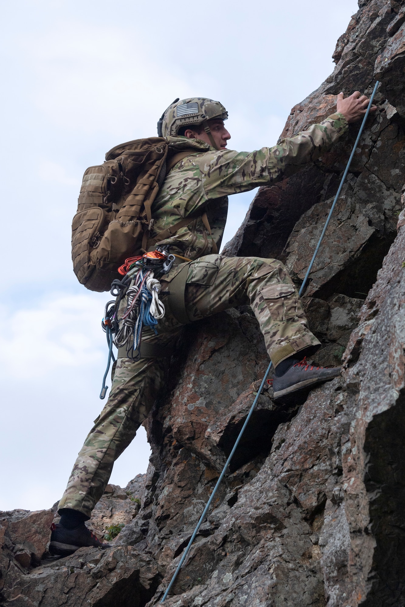 3rd ASOS special warfare Airmen hone mountaineering skills in Alaska