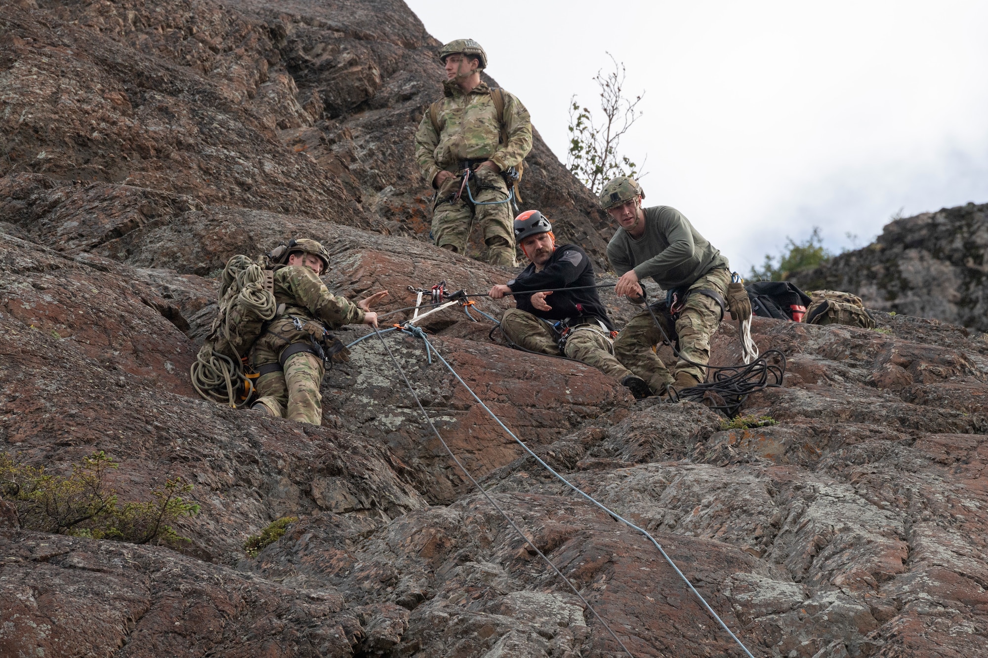 3rd ASOS special warfare Airmen hone mountaineering skills in Alaska