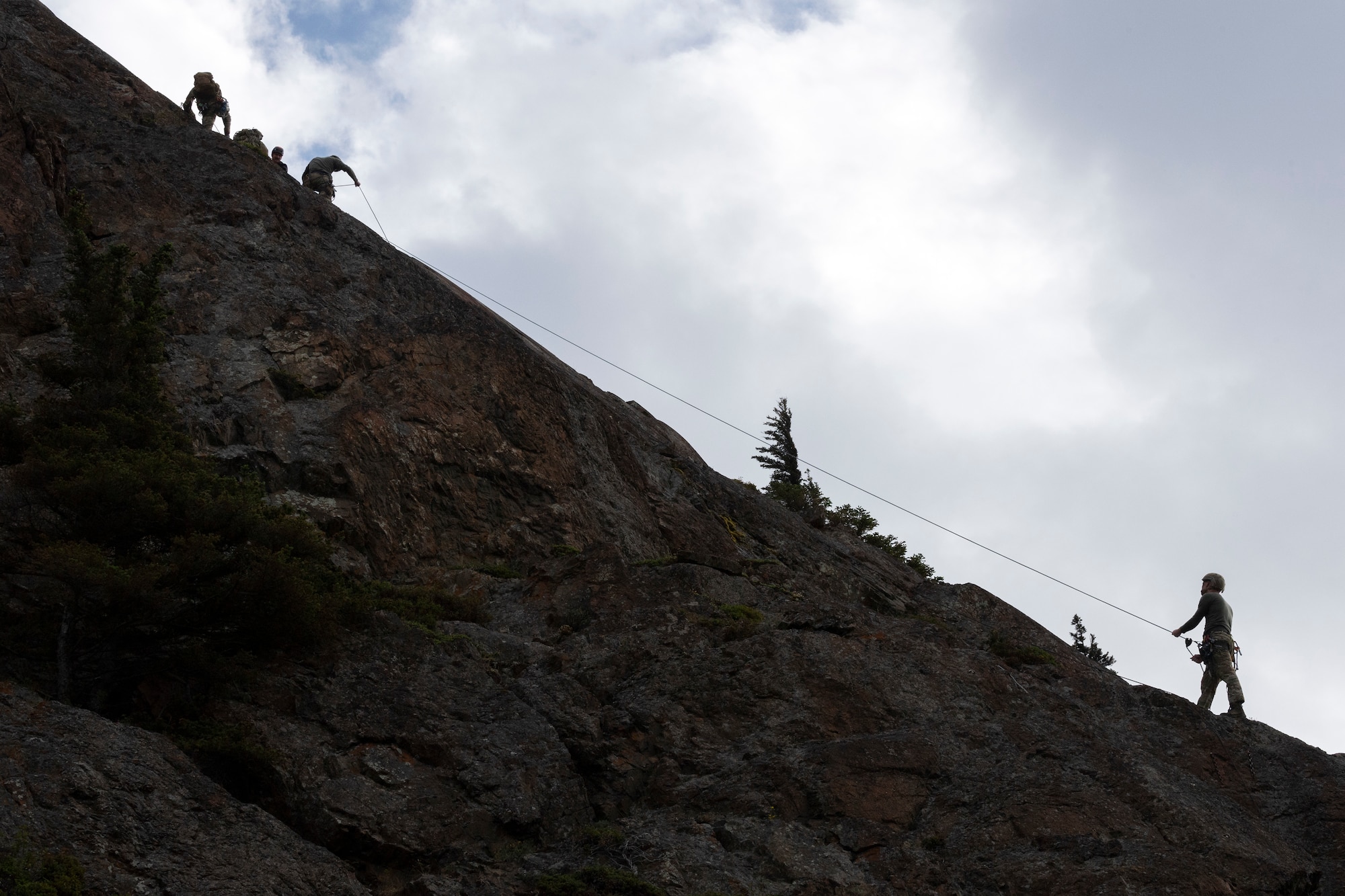 3rd ASOS special warfare Airmen hone mountaineering skills in Alaska