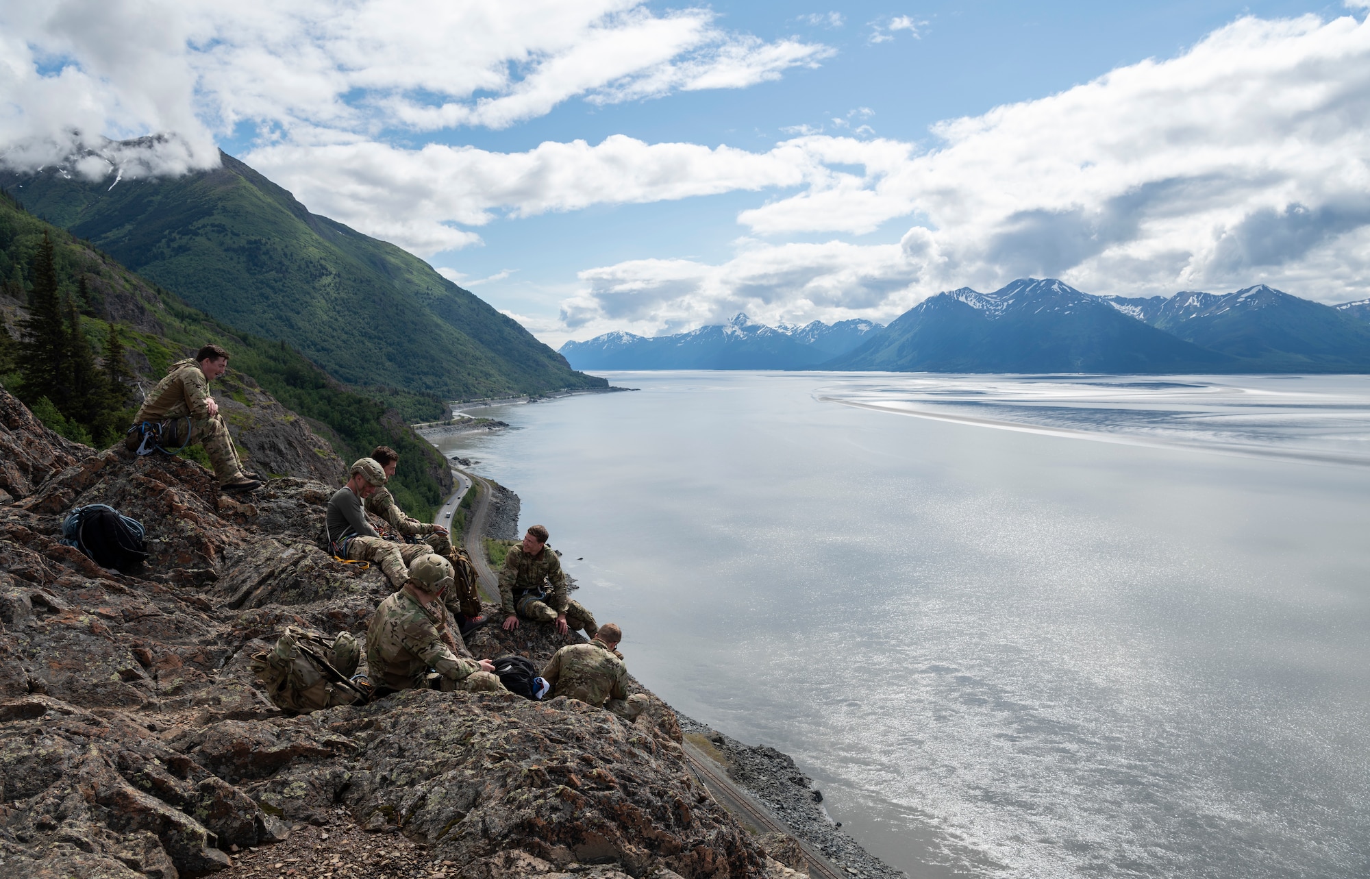 3rd ASOS special warfare Airmen hone mountaineering skills in Alaska