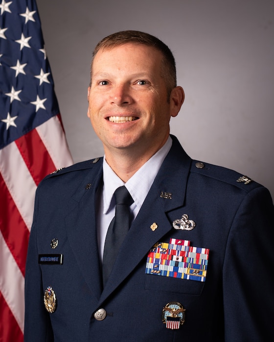 Official photo of COLONEL PETER B. ABERCROMBIE II