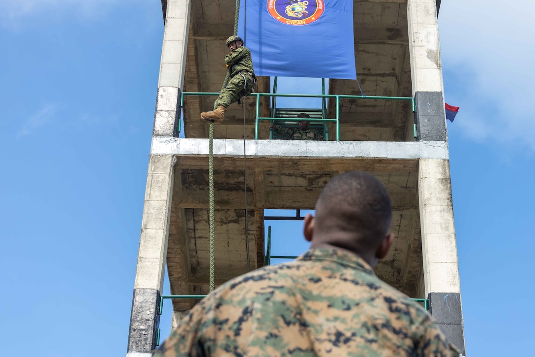 UNITAS 2023: Rappel Tower