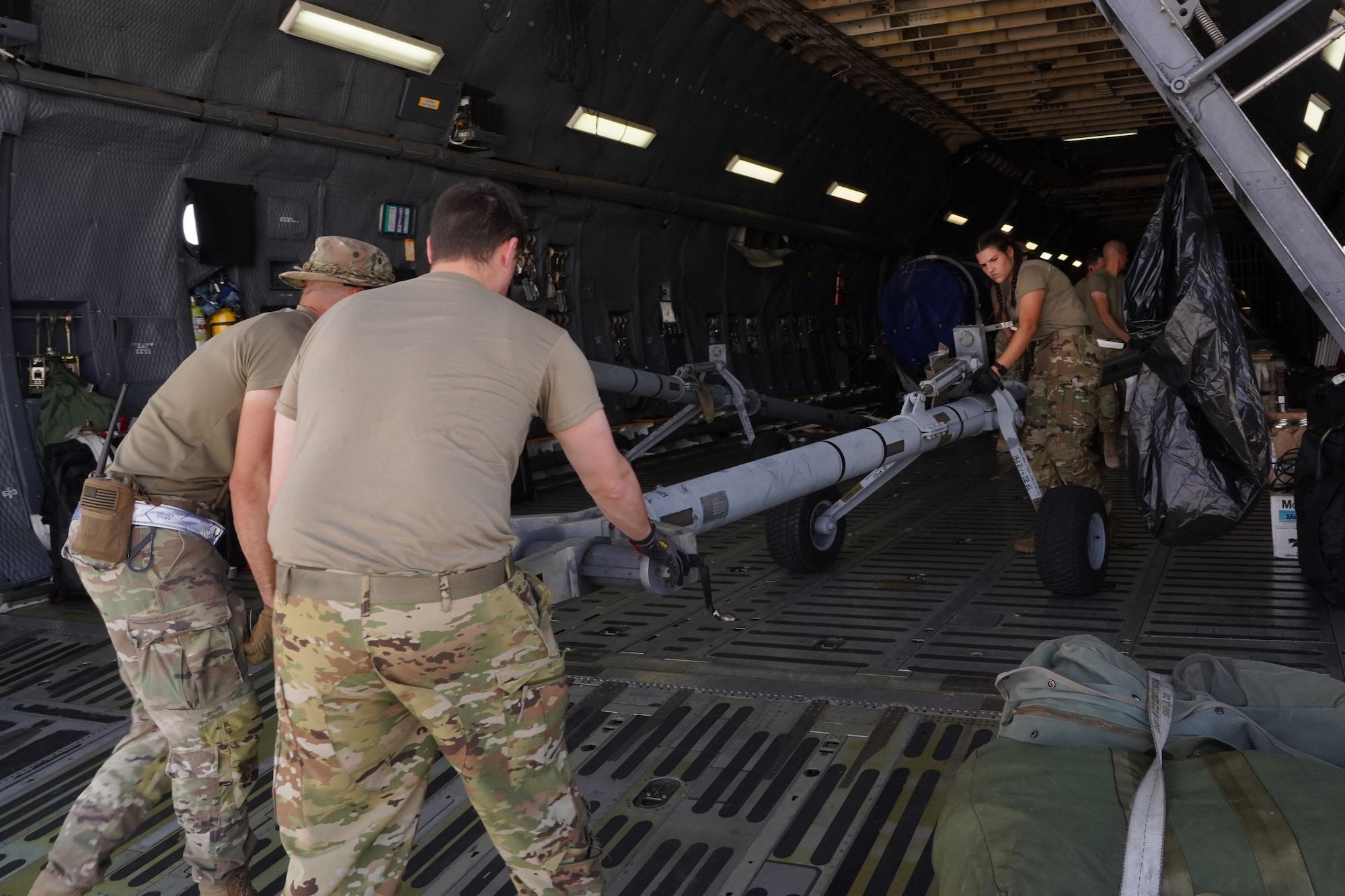 PSAB Air Terminal Operations Center unloads C5 "Super Galaxy"