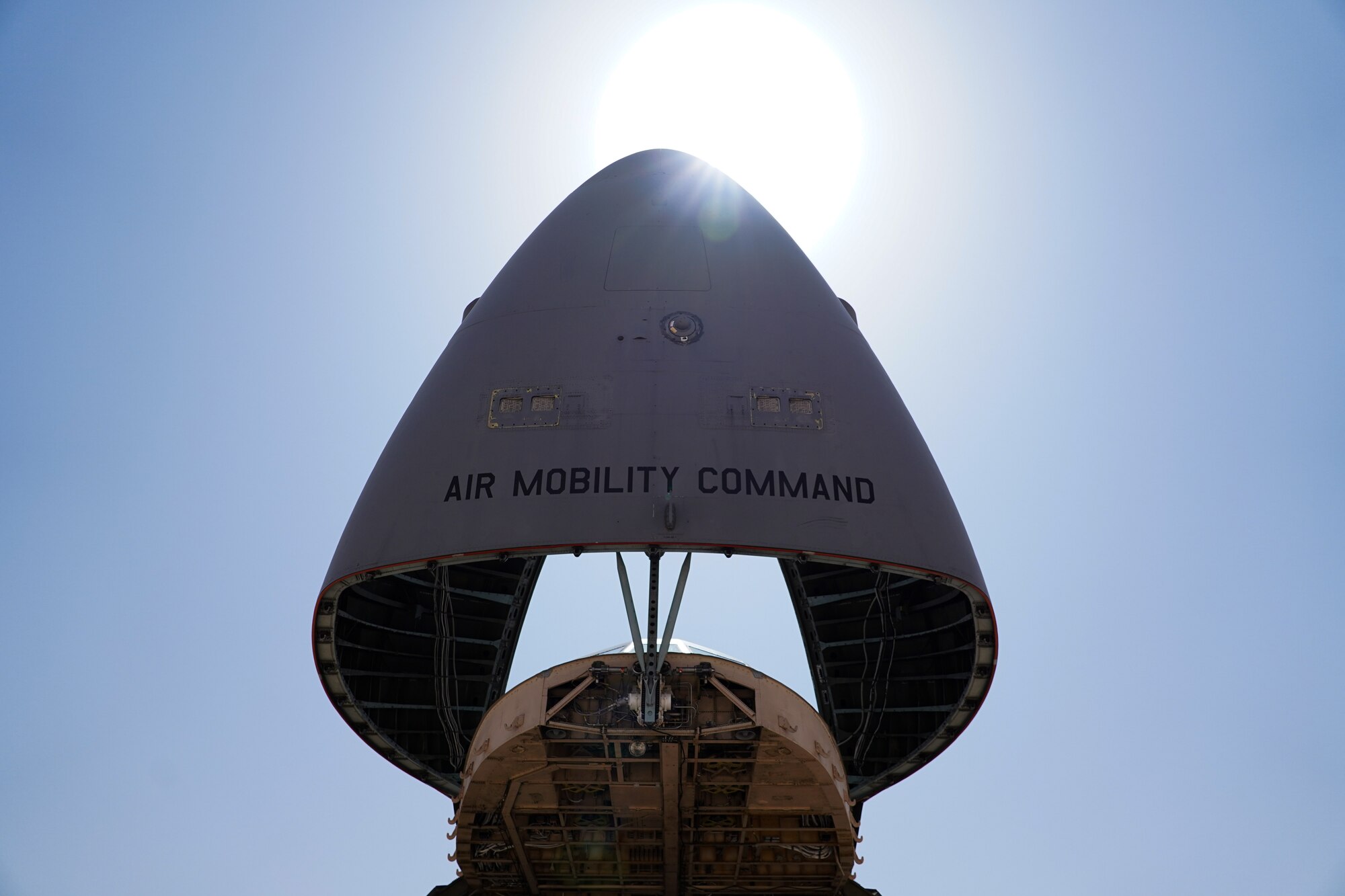 PSAB Air Terminal Operations Center unloads C5 "Super Galaxy"