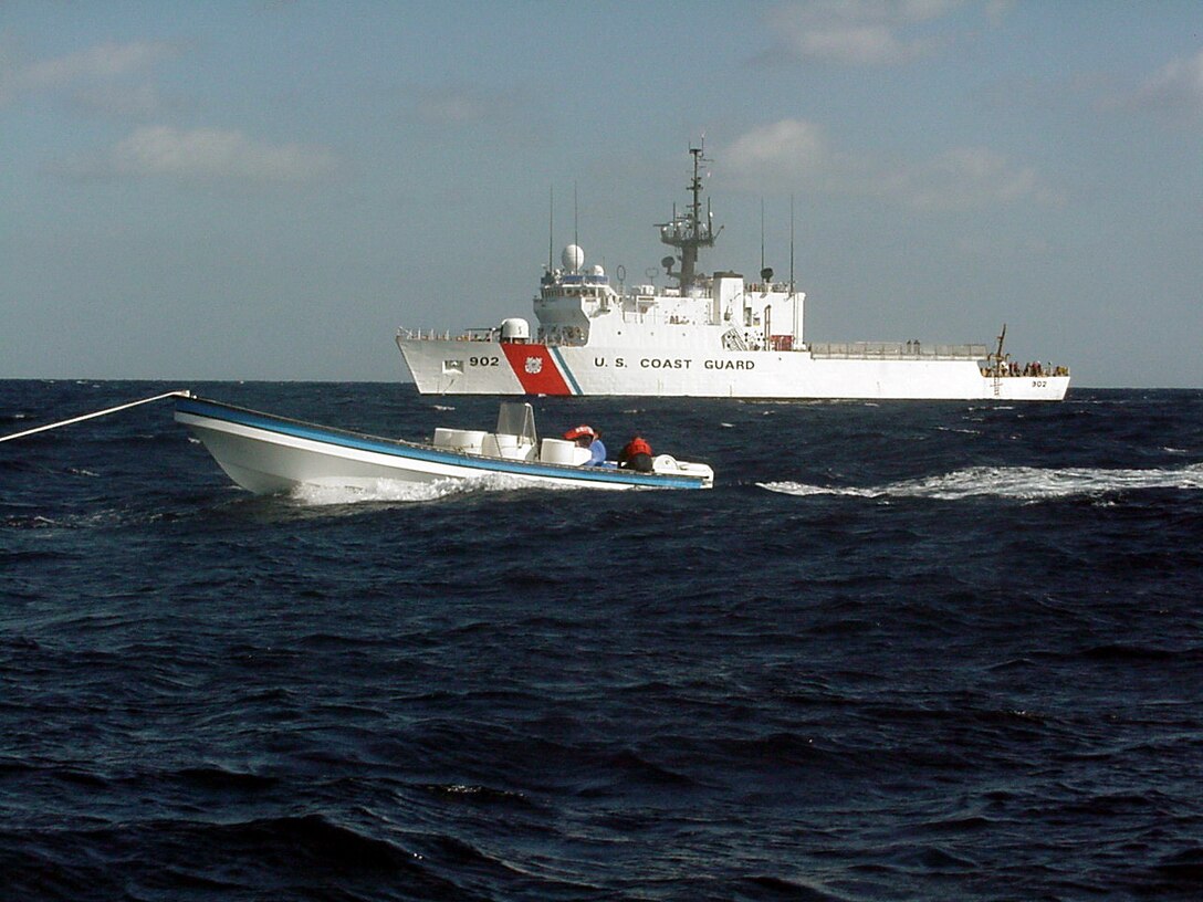 2001 - CGC Tampa Conducts Seizure