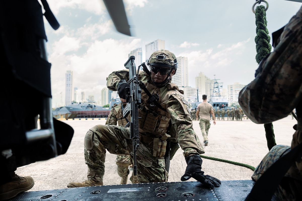 UNITAS: Recon & SOF HRST and VBSS