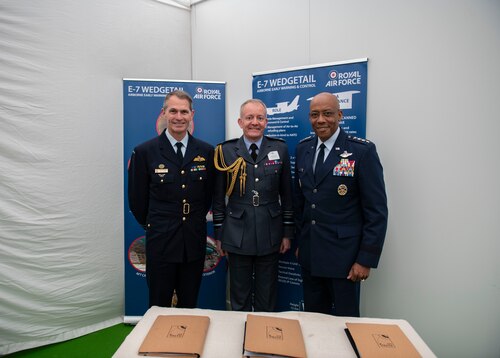 Air chiefs sign Wedgetail Trilateral Joint Vision Statement