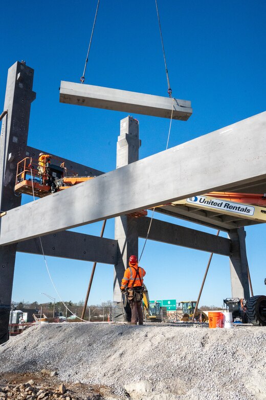 Construction continues on the North Parking Garage on the site of the Louisville VA Medical Center Nov. 21, 2022.