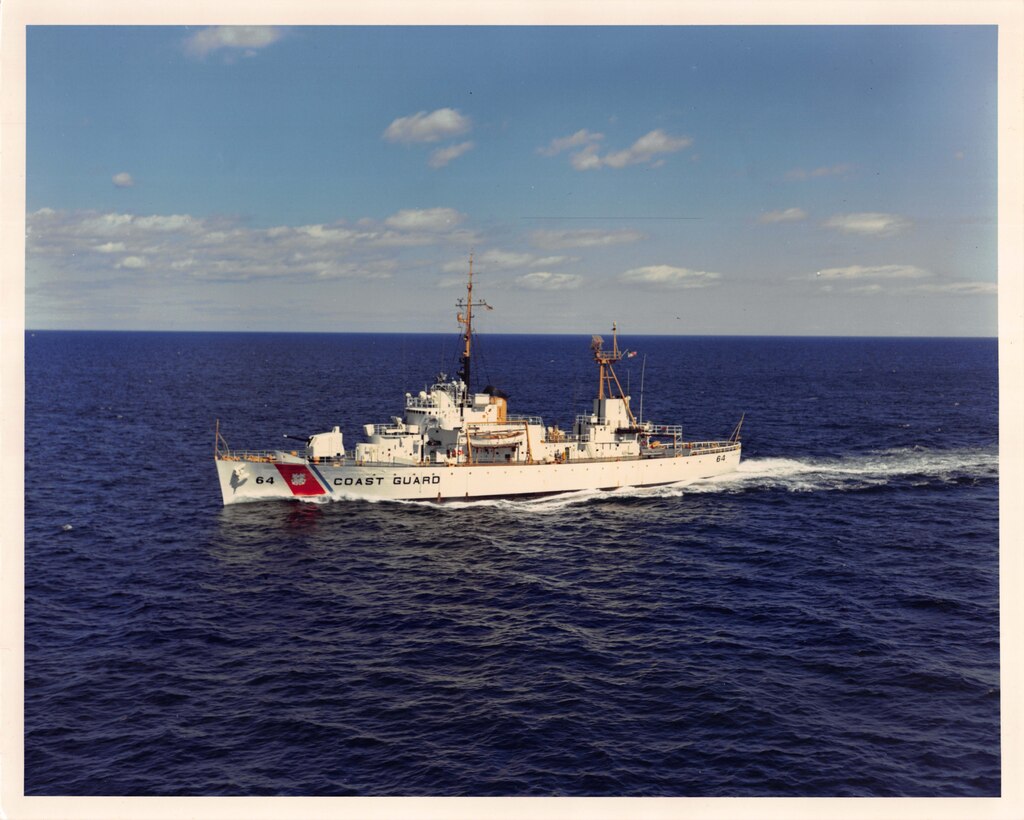 CGC Escanaba Underway