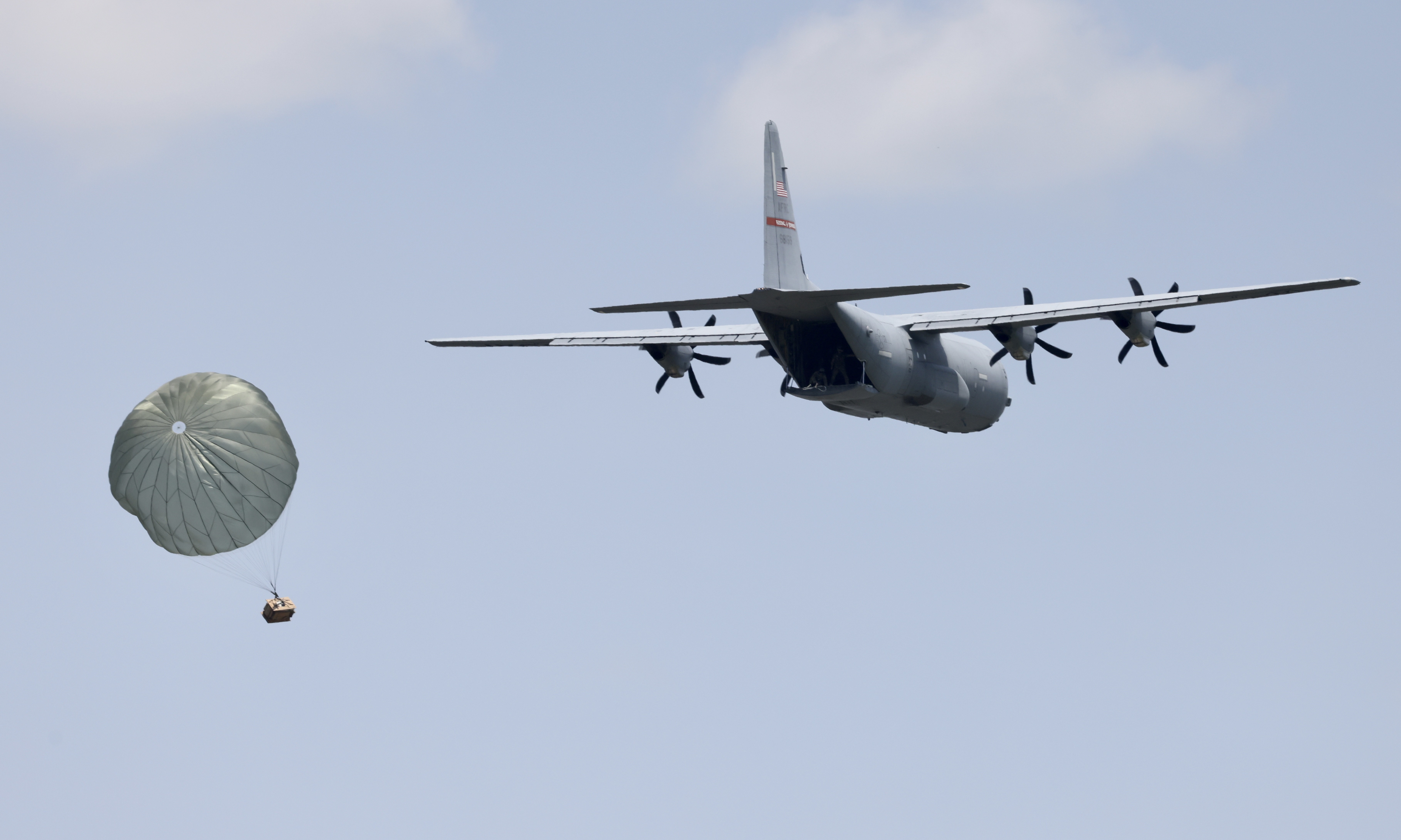 Low-cost, low-altitude airdrop training > 403rd Wing