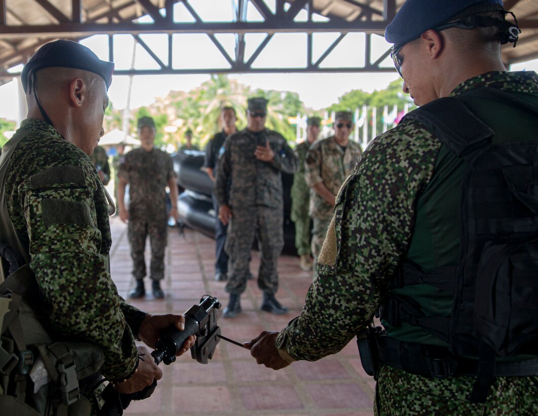 UNITAS 2023: Commander of MARFORSOUTH Visits Colombian Marine Corps